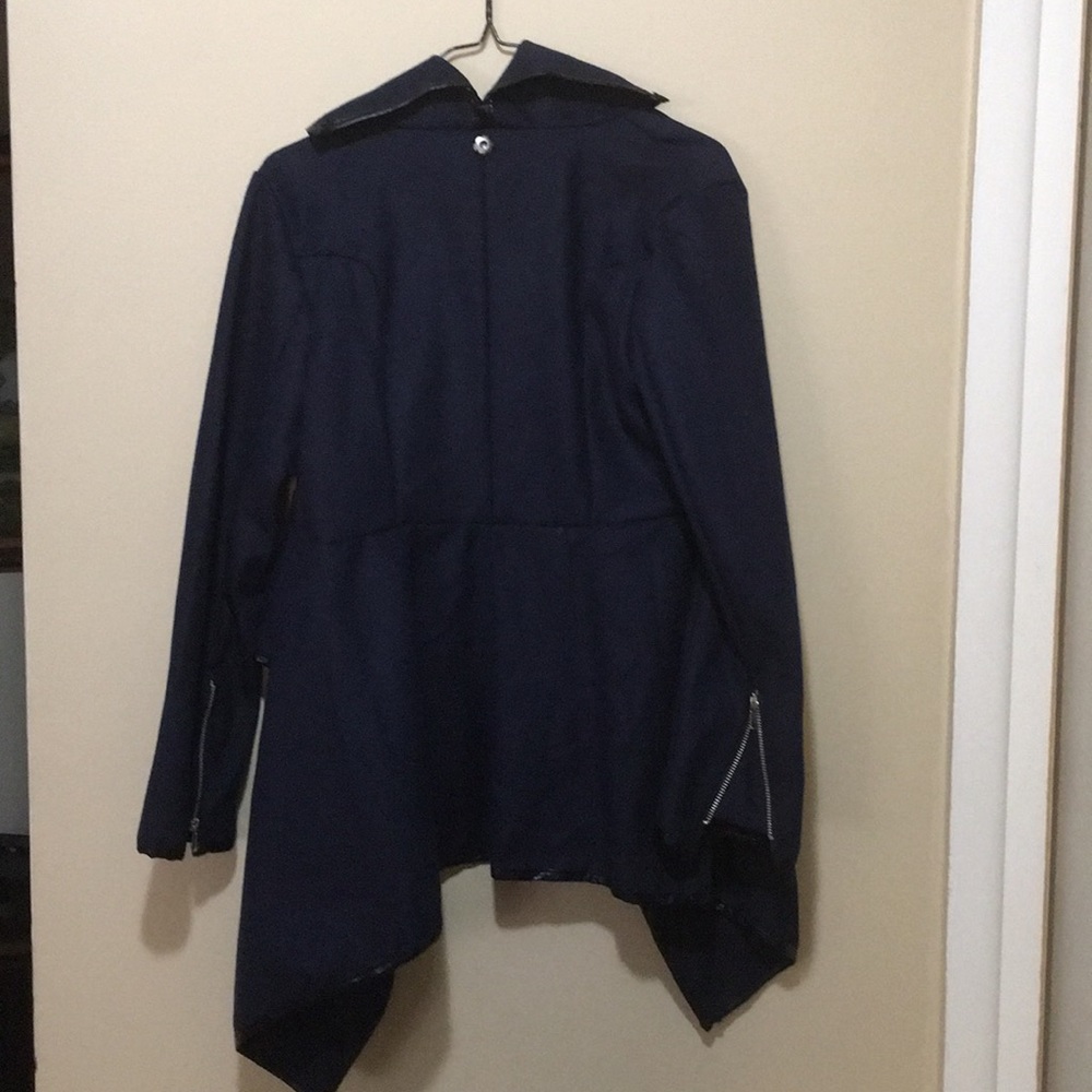 Lightweight Fall Jacket - image 3